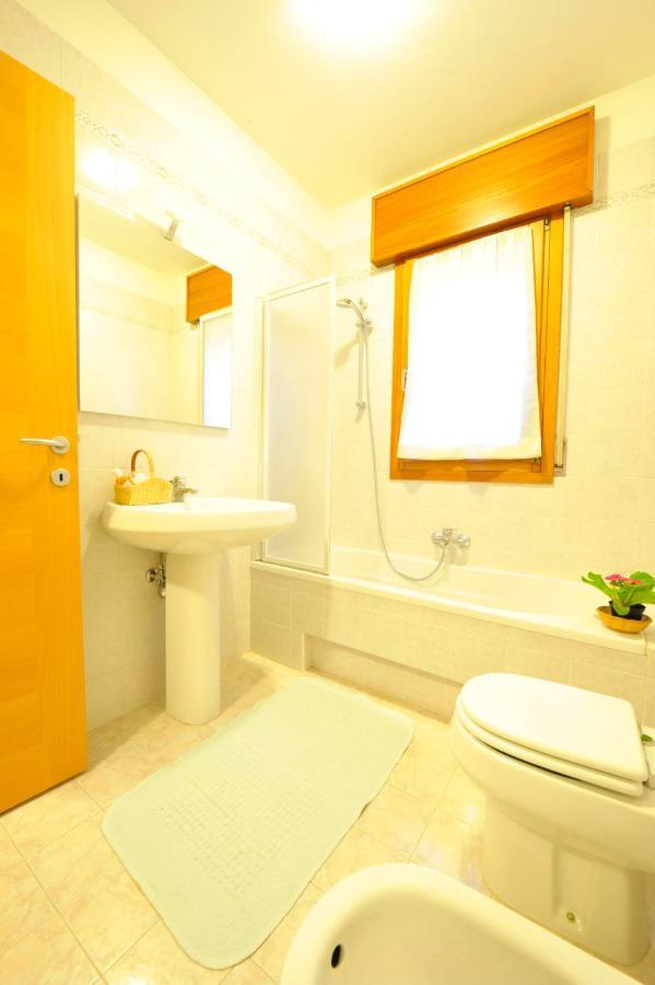 Bed And Breakfast La Sosta Ponte San Nicolò Rom bilde