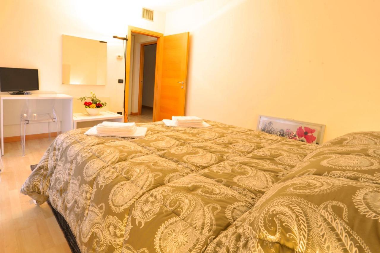 Bed And Breakfast La Sosta Ponte San Nicolò Rom bilde