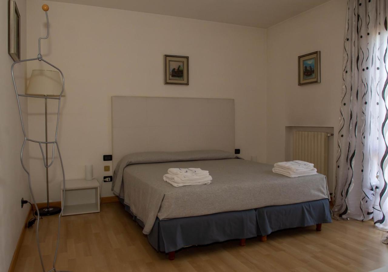 Bed And Breakfast La Sosta Ponte San Nicolò Eksteriør bilde