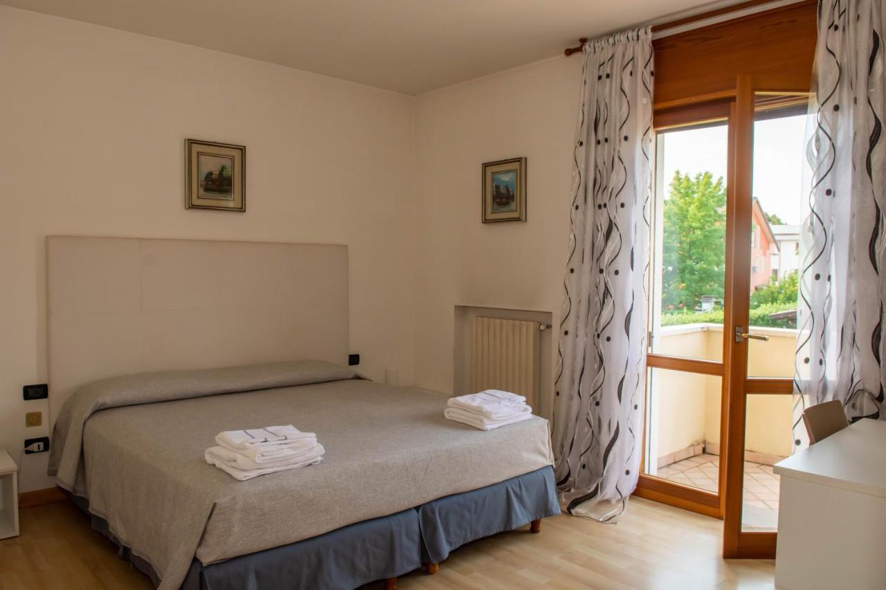 Bed And Breakfast La Sosta Ponte San Nicolò Eksteriør bilde